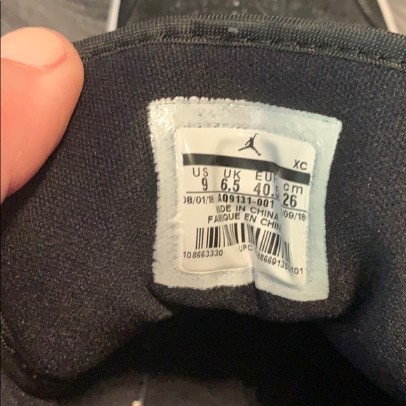 High top Nike Air Jordan’s - Picture 4 of 4